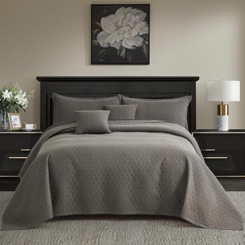 Blythease Oversized King Bedspread 128x120 Brown