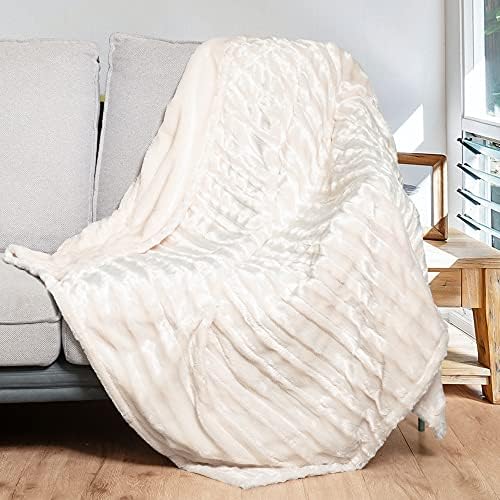 WOOMER Electric Heated Throw Blanket with 4 Heating Levels 1