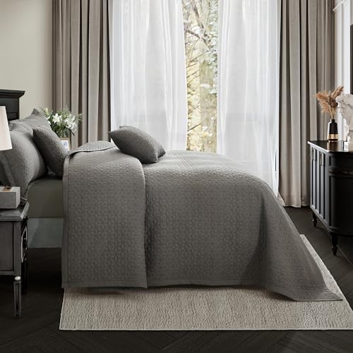 Blythease Oversized King Bedspread 128x120 Brown