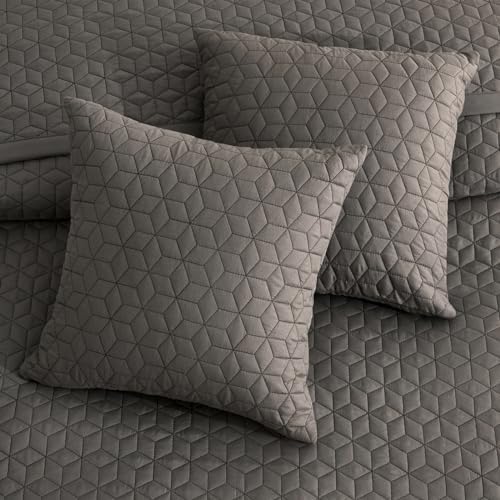 Blythease Oversized King Bedspread 128x120 Brown