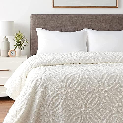 Beatrice Home Fashions Wedding Ring Chenille Bedspread Queen Ivory
