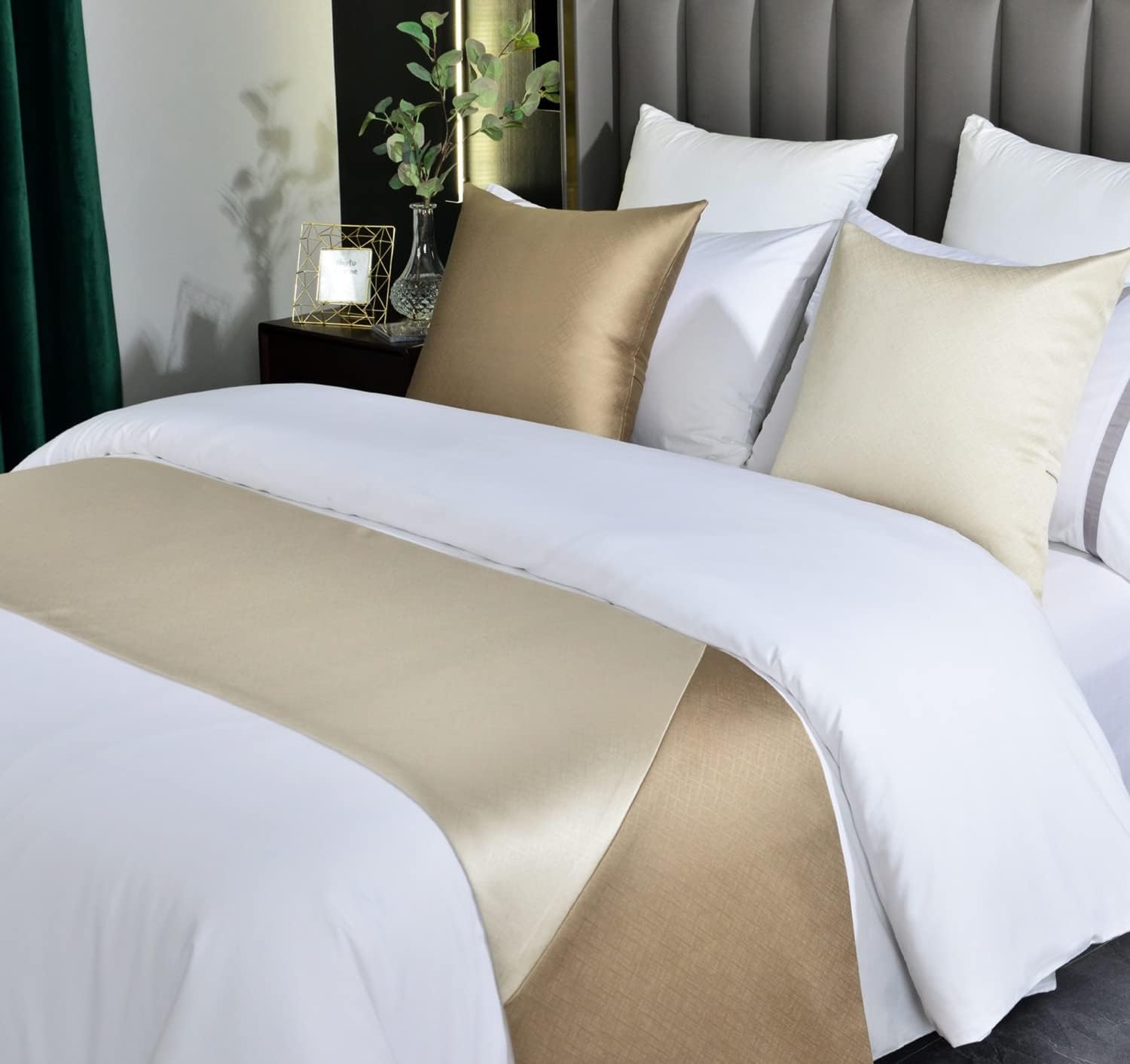 Twelves Prague Contrast Queen Bed Runner