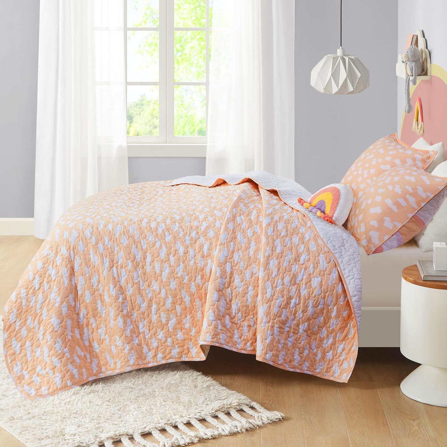 Urban Habitat Kids Twin Quilt Set with Reversible Coverlet and Throw Pillow