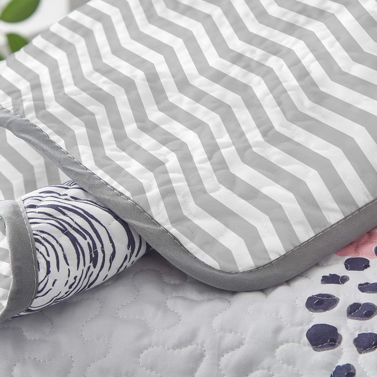 UOZZI BEDDING Kids Quilt Set 2 Piece Reversible