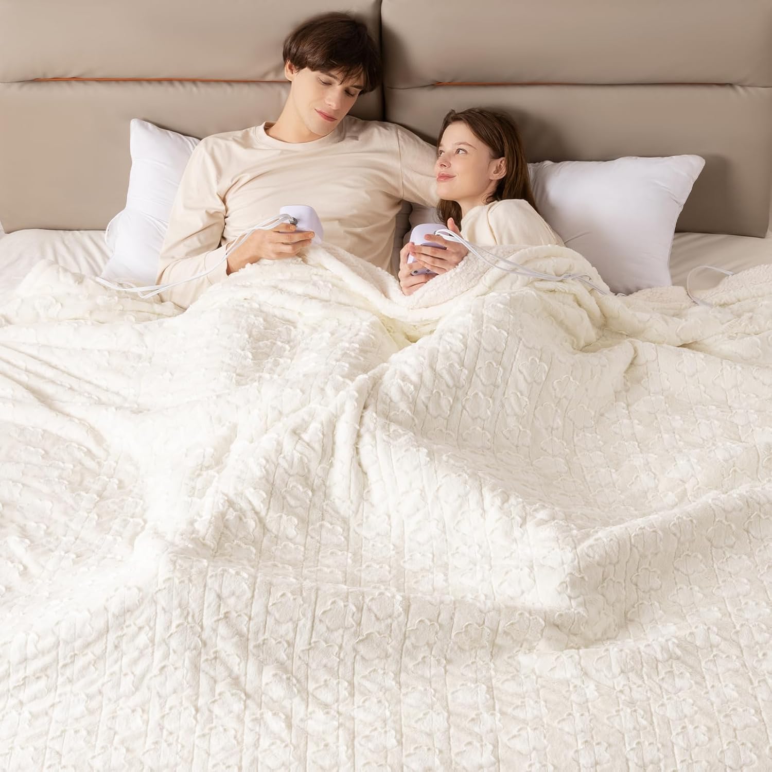 Bearhug King Size Electric Blanket 100 x 90 with Dual Controller