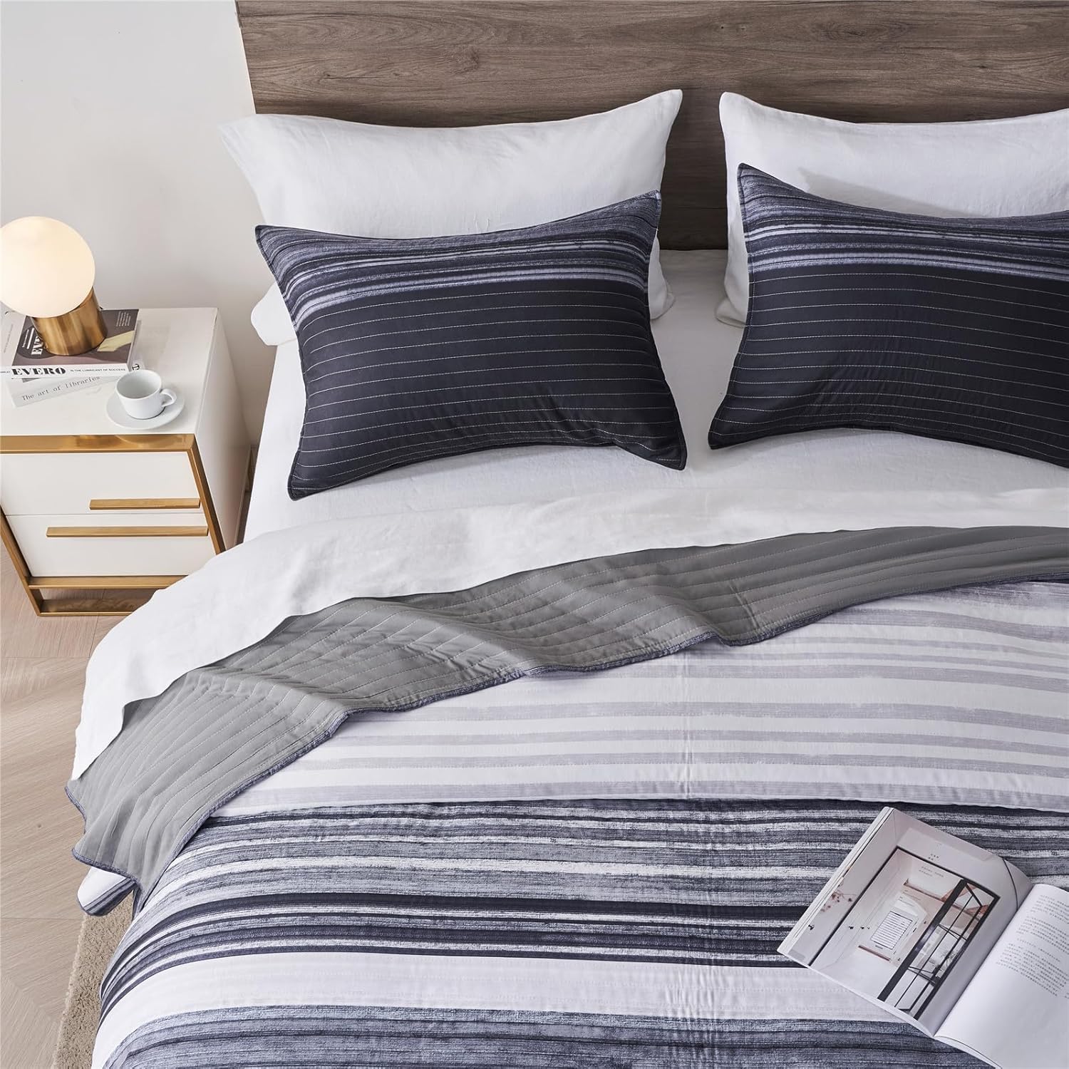 KAKIJUMN Queen Quilt Set with 2 Pillow Shams Black White Grey Striped Bedding