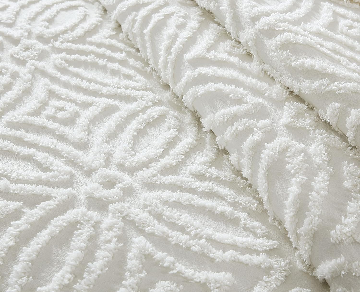 Beatrice Home Fashions Wedding Ring Chenille Bedspread Queen Ivory