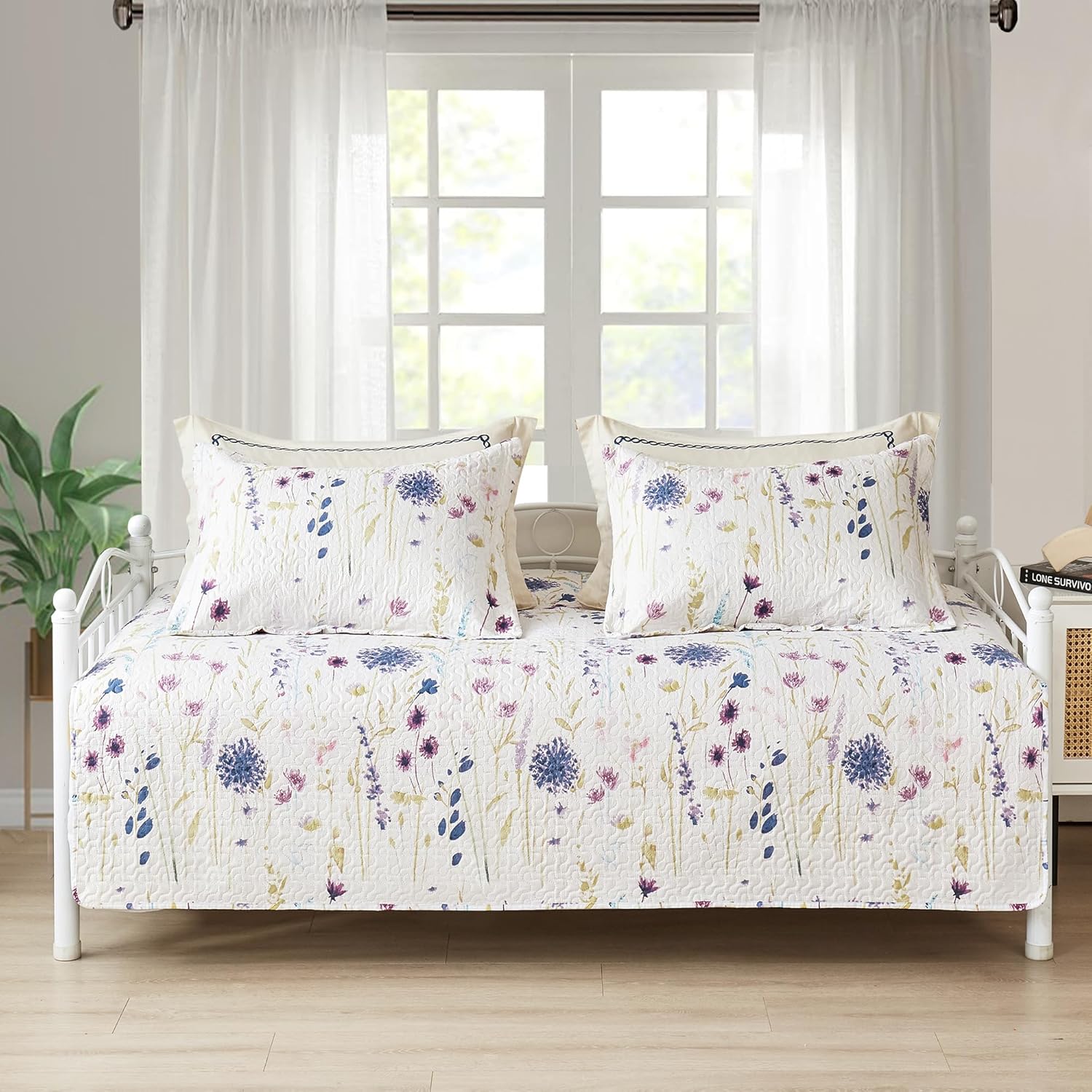Hailea Twin Daybed Cover Set with Reversible Design