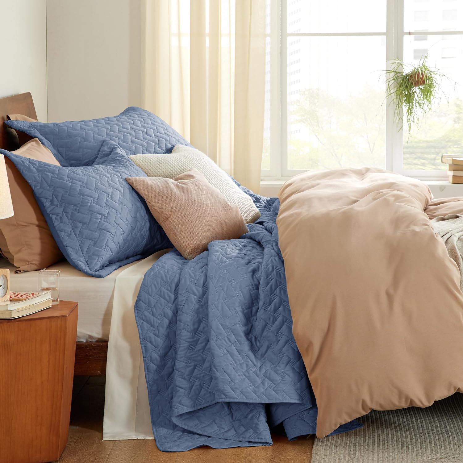 Bedsure Queen Quilt - Lightweight Bedspread with Mineral Blue Basket Weave Pattern Soft Durable