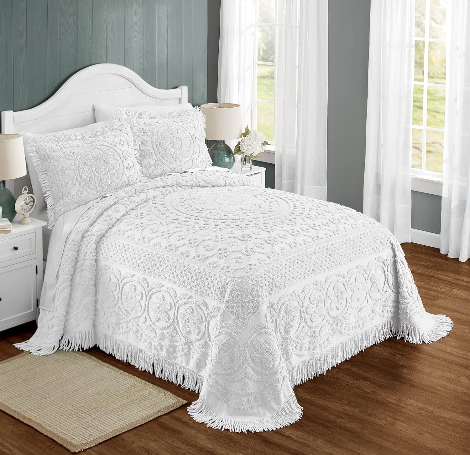 Montgomery Ward Emily Floral Chenille Bedspread - Full Size White