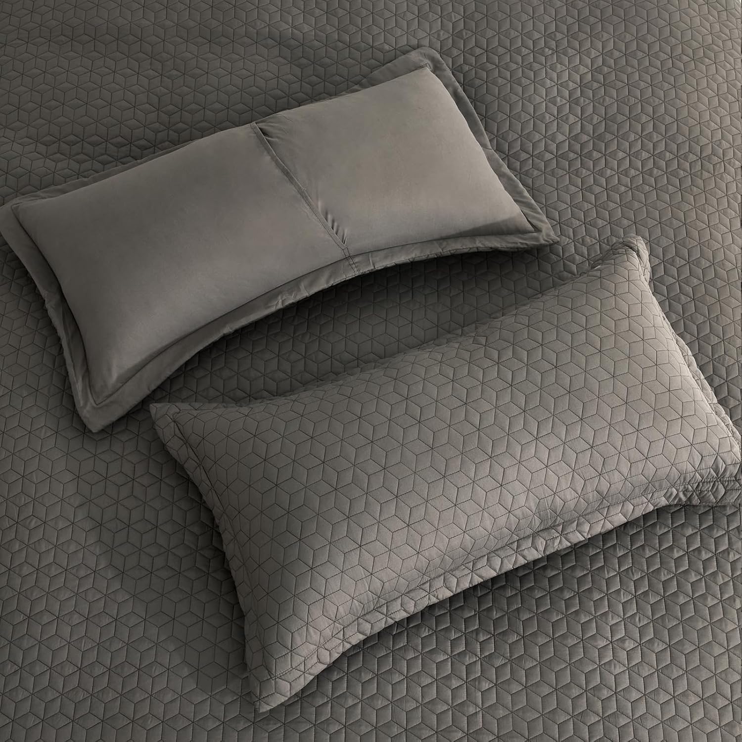 Blythease Oversized King Bedspread 128x120 Brown