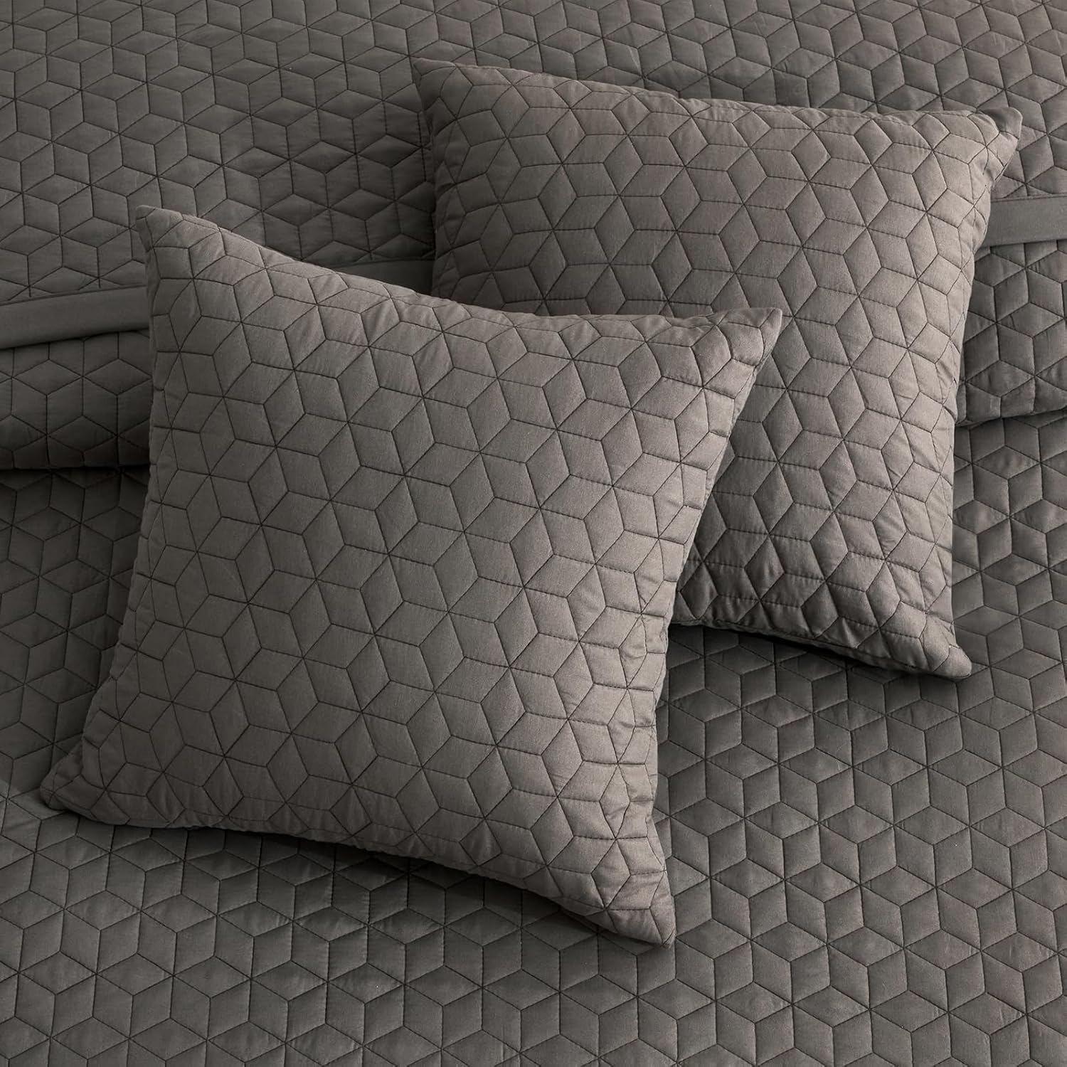 Blythease Oversized King Bedspread 128x120 Brown