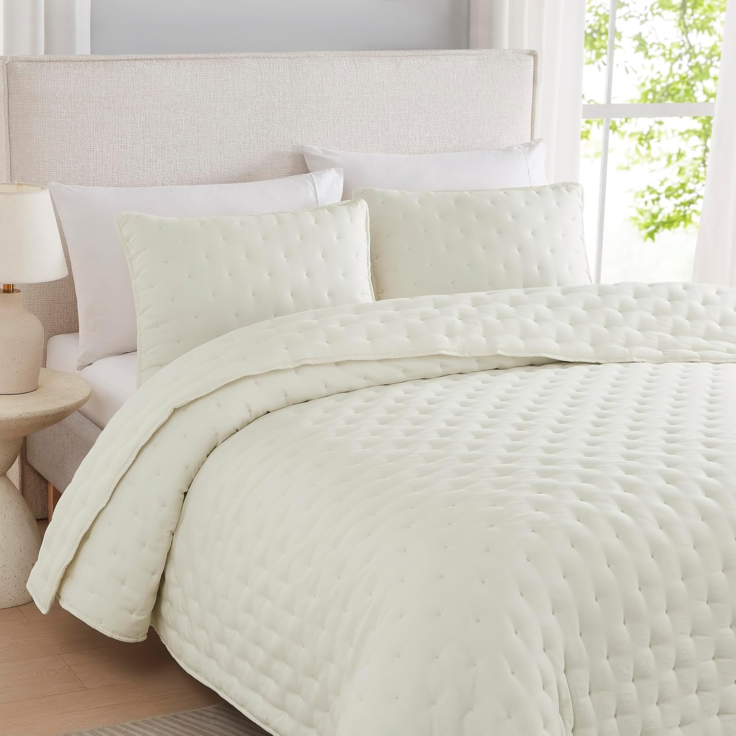 WDCOZY Ivory Cloud Cal King Quilt Bedding Set 1