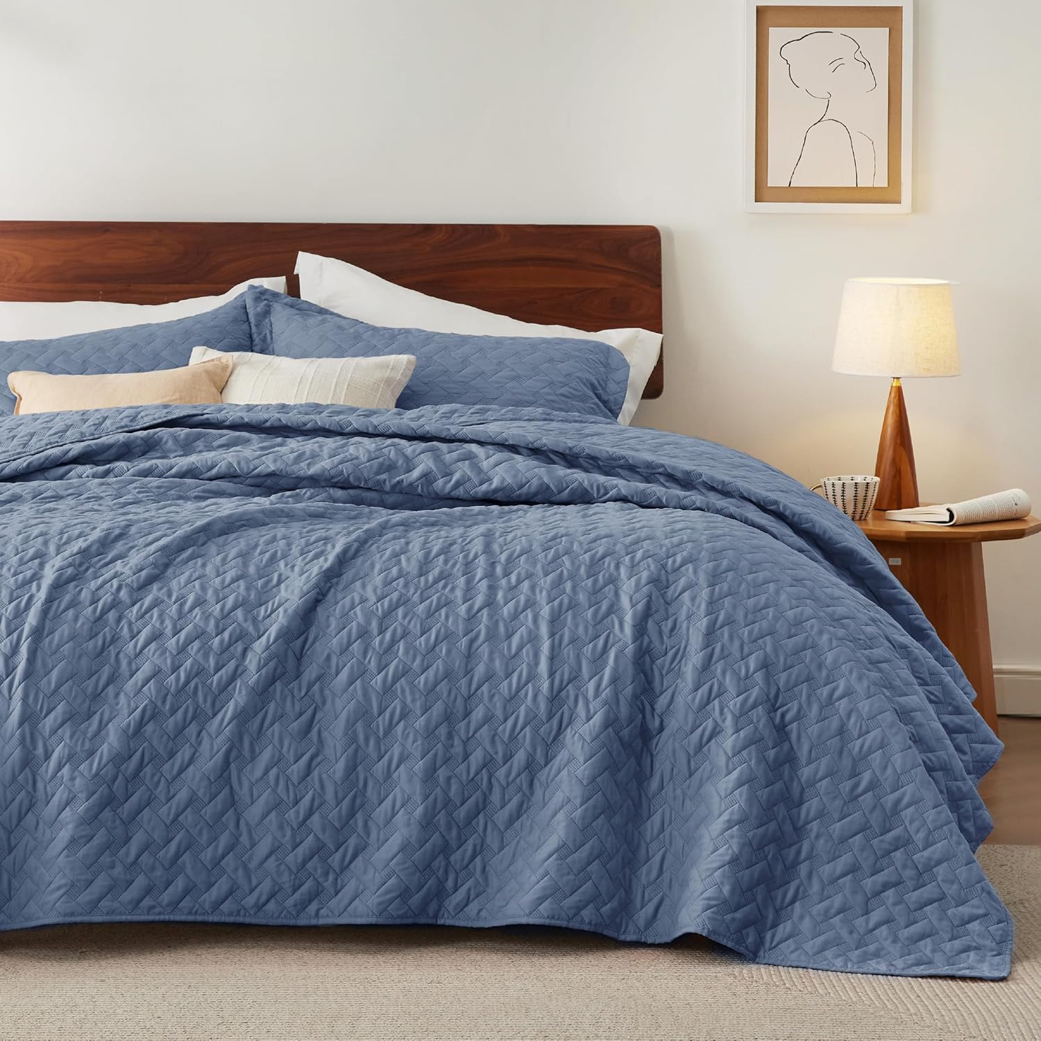 Bedsure Queen Quilt - Lightweight Bedspread with Mineral Blue Basket Weave Pattern Soft Durable