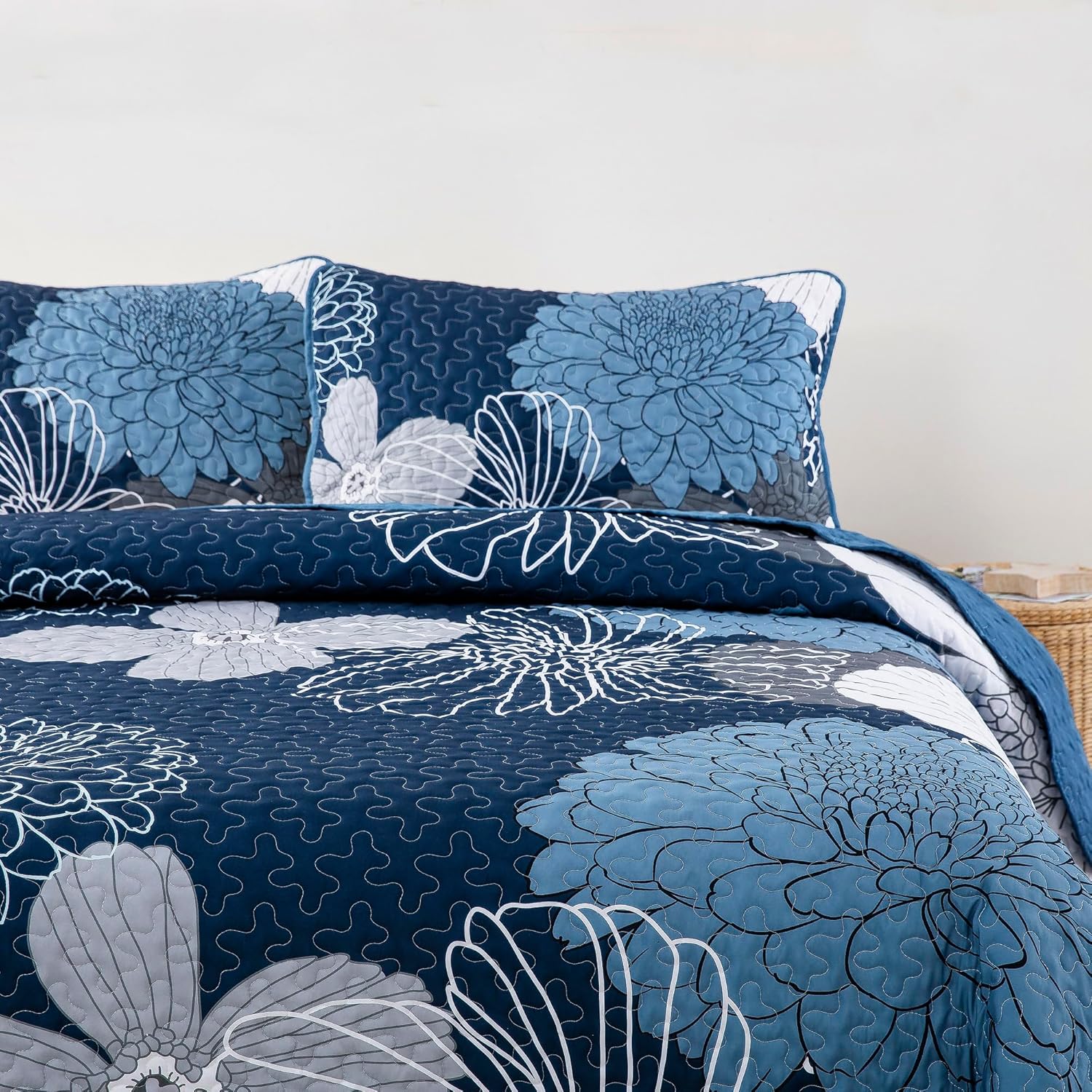 Anibedding Navy Blue Floral Quilt Set 3 Pieces Reversible Microfiber