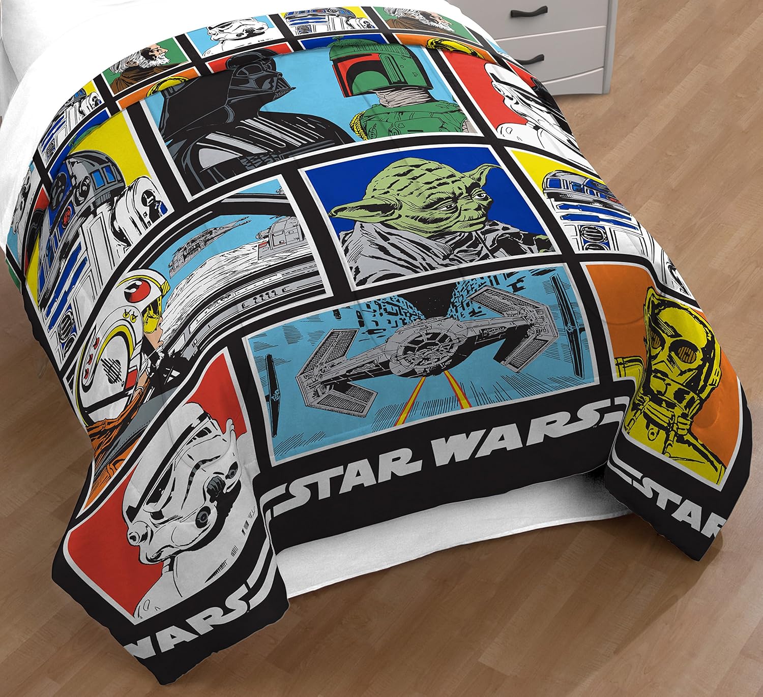Jay Franco Kids Comforter - Star Wars Design Full Size 1